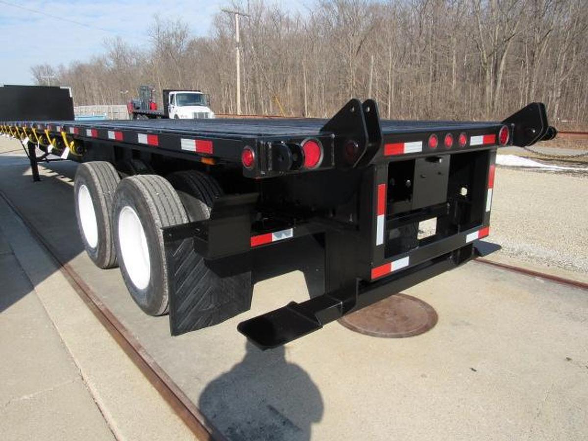 Used 2013 Utility 45' X 102 Princeton/Moffett Trailer