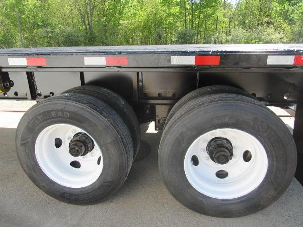 Used 2013 Utility 48' X 102 Princeton/Moffett Trailer