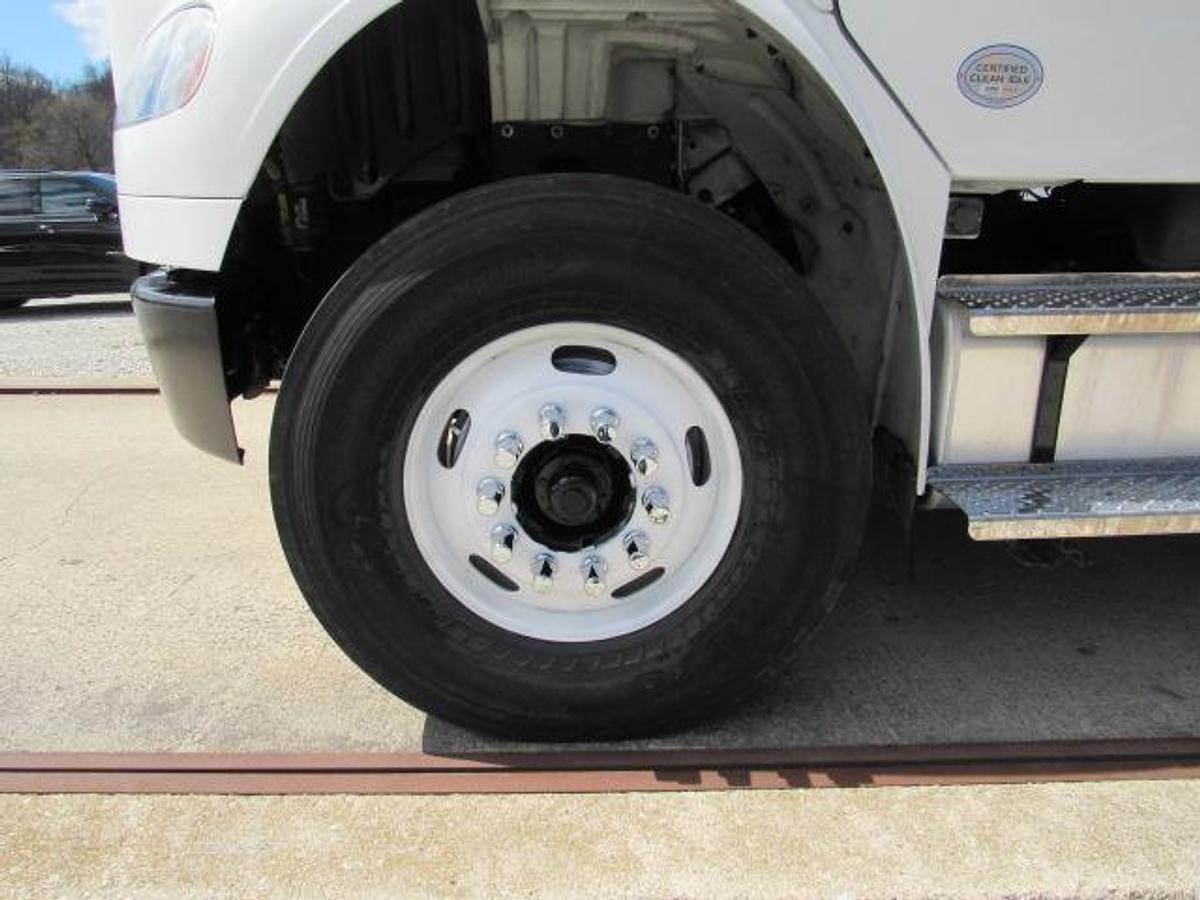 Used 2022 Freightliner M2 106