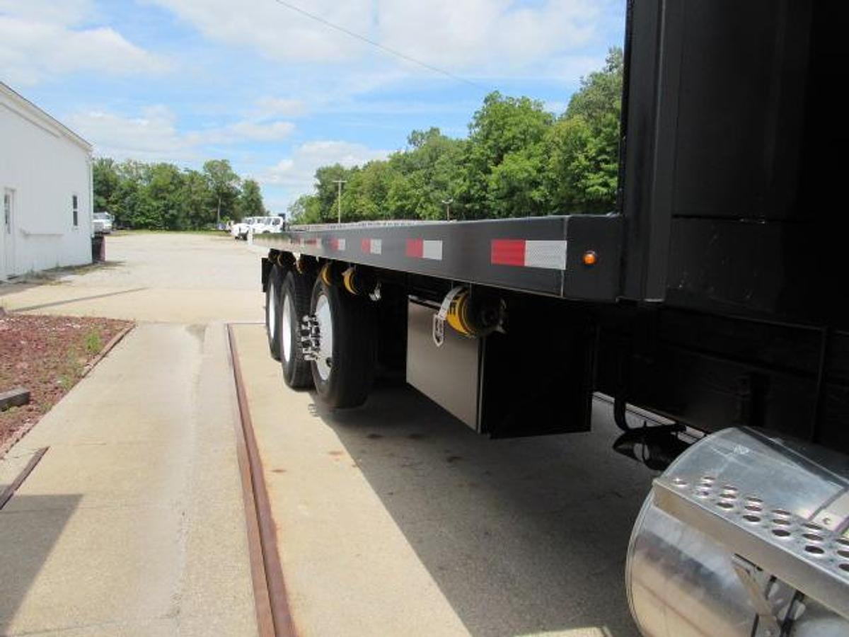 Used 2021 Kenworth T370 Flatbed Truck