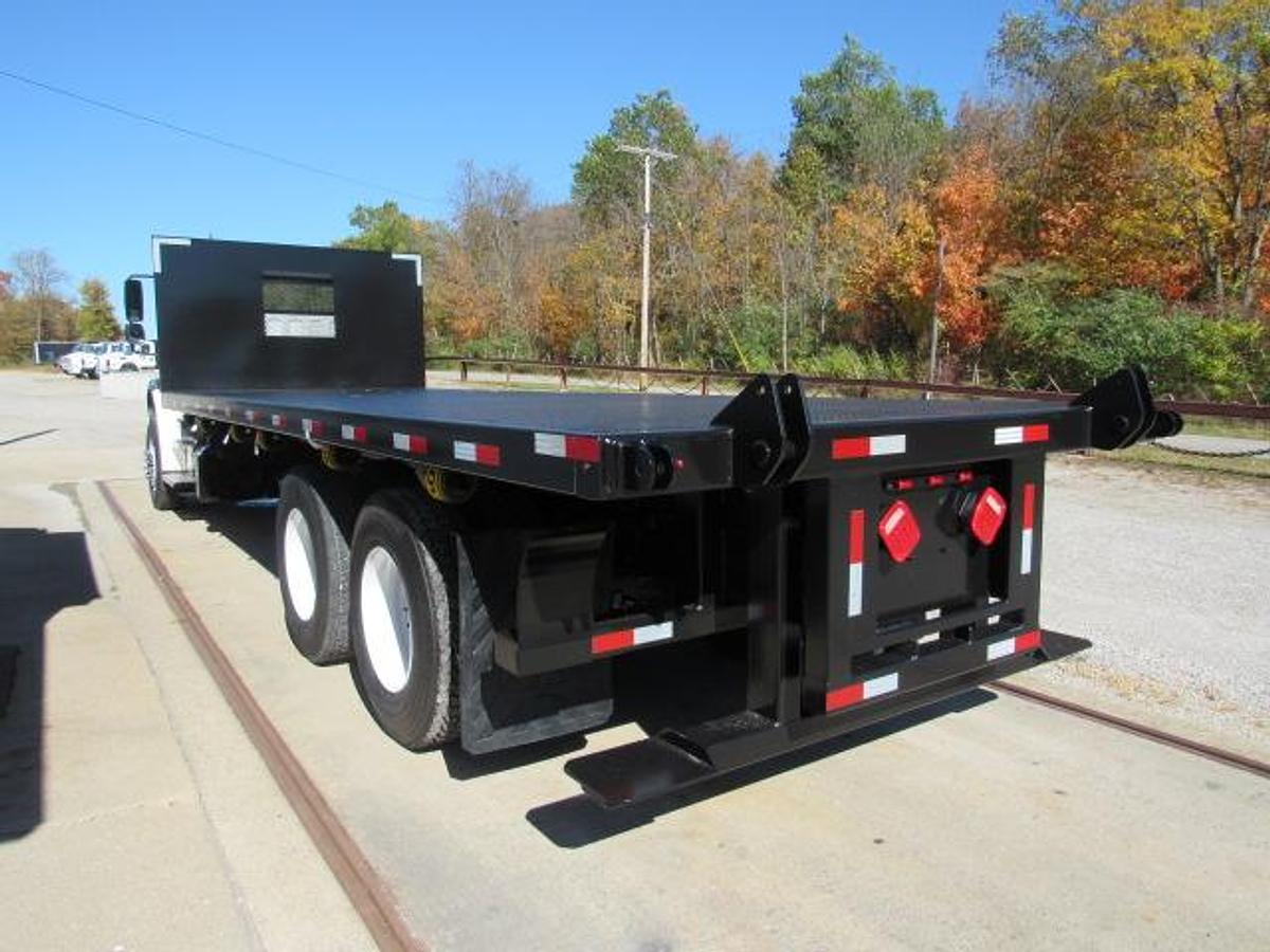 Used 2022 Freightliner M2 106