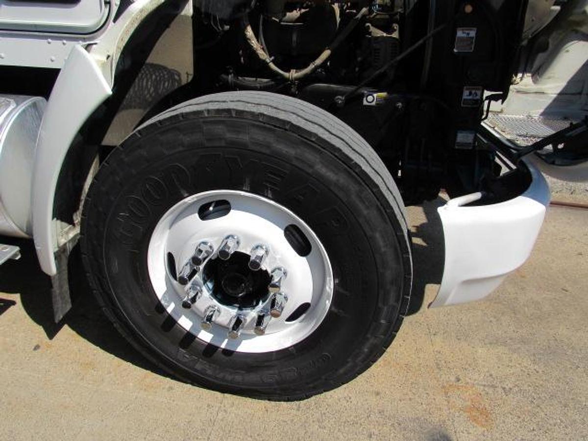 Used 2021 Kenworth T370 Flatbed Truck