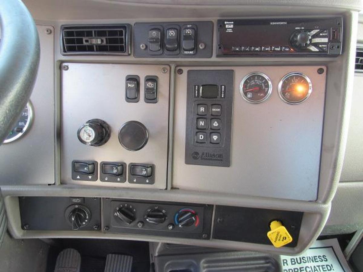 Used 2021 Kenworth T370 Flatbed Truck