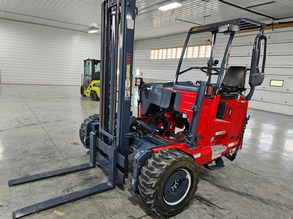 Used 2006  Moffett M 55.4  4 Way