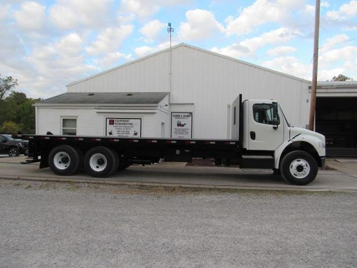 Used 2022 Freightliner M2 106