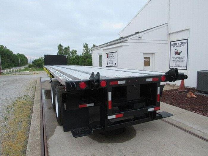 Used 2016 Great Dane Trailers 45' X 102" Flatbed Moffett Trailer