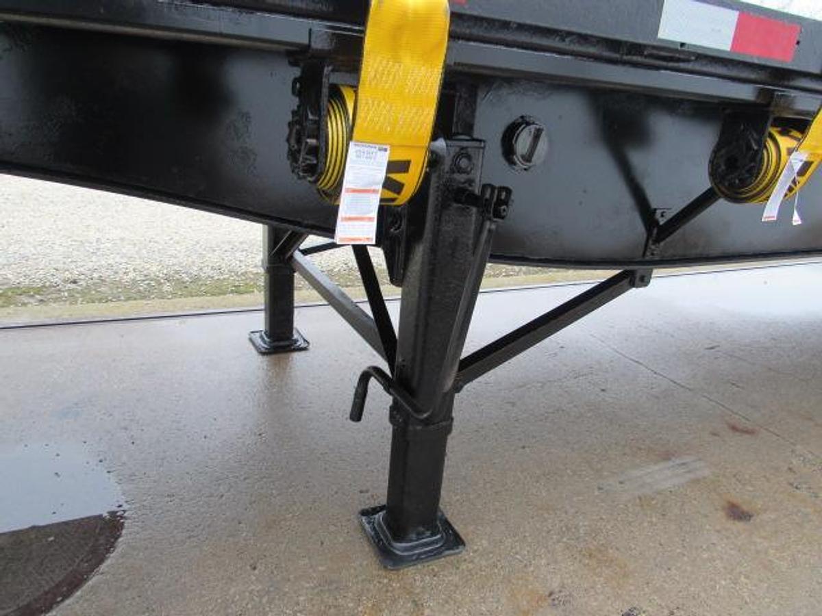 Used 2013 Utility 45' X 102 Princeton/Moffett Trailer