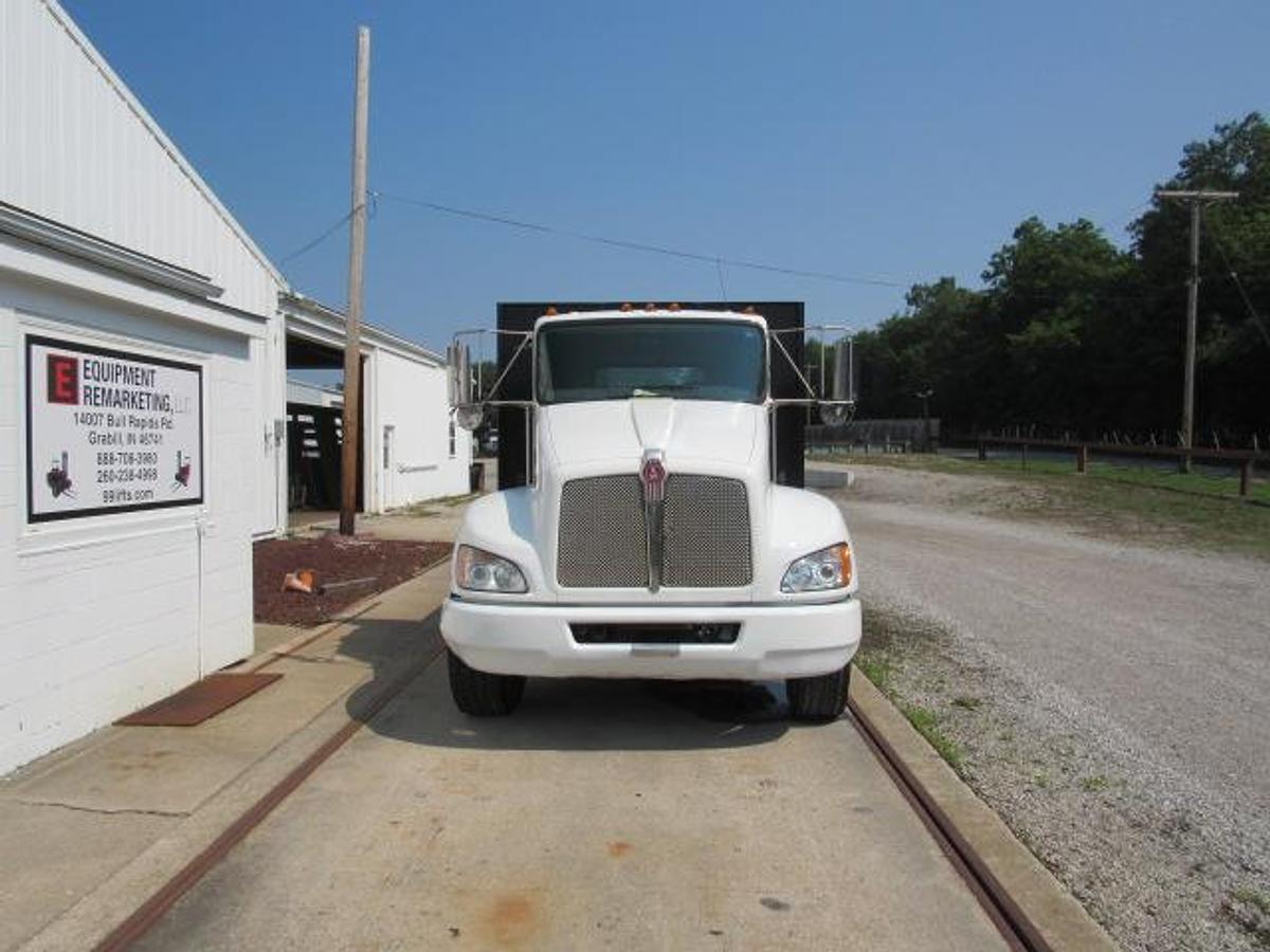 Used 2021 Kenworth T370 Flatbed Truck