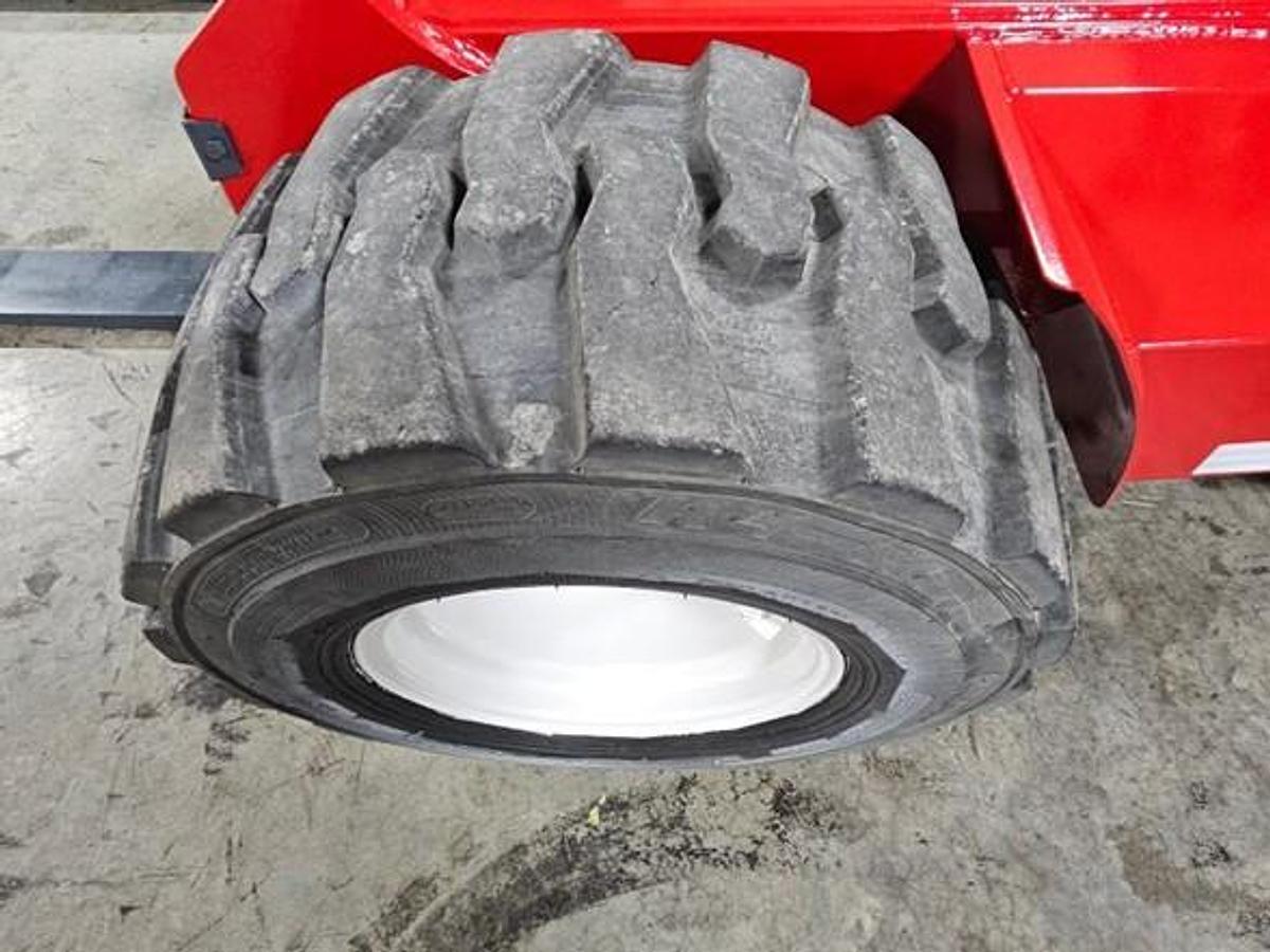 Used 2015 Moffett M8 55.4  4 Way