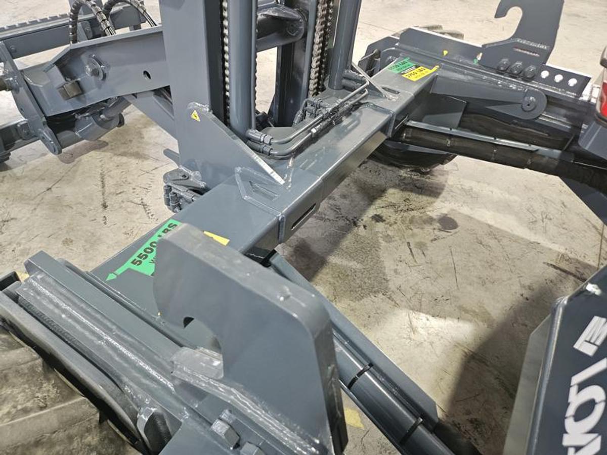 Used 2018 LOADMAC 825 2 Way Forklift w/Extended Reach
