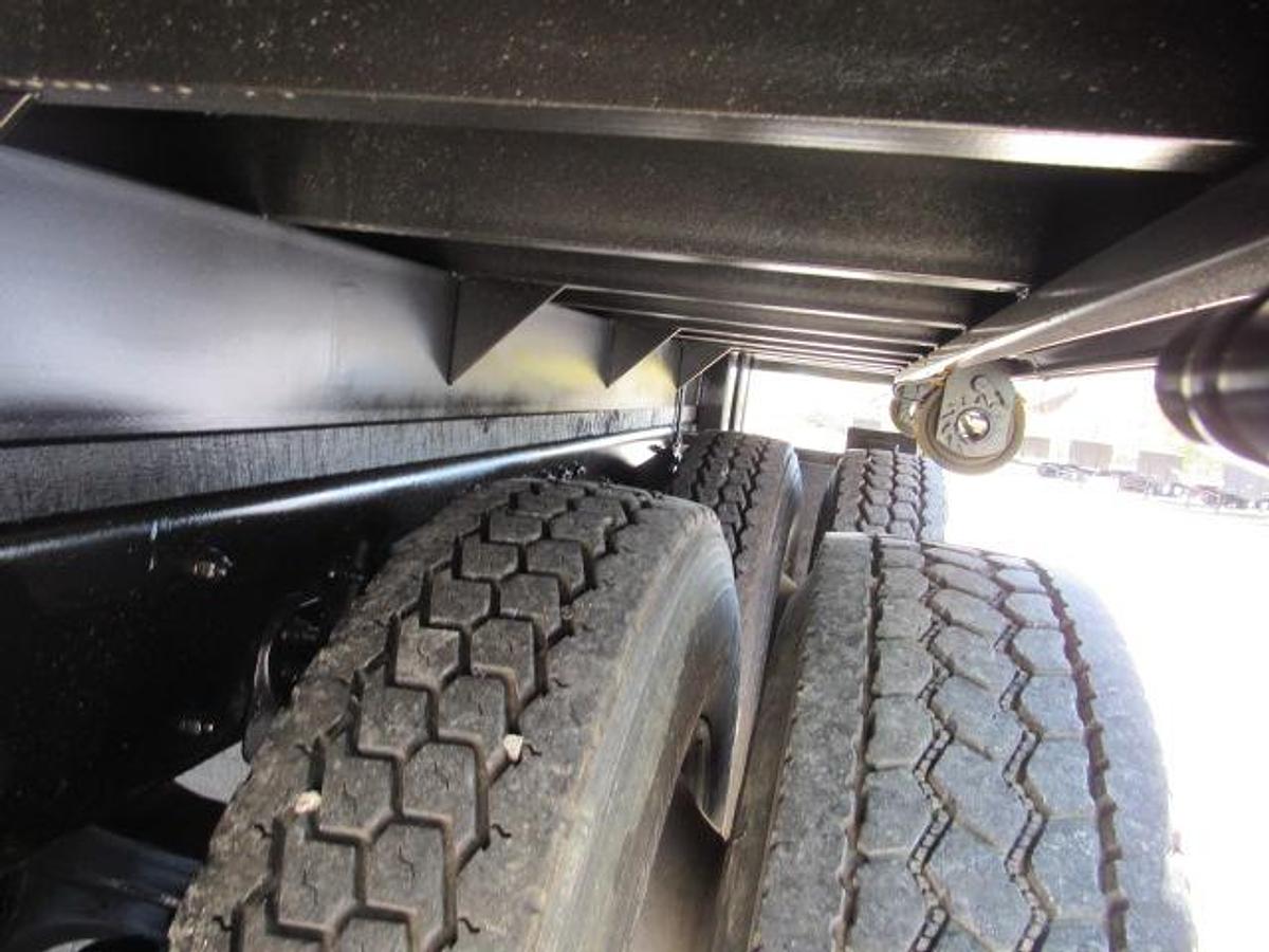 Used 2022 Freightliner M2 106