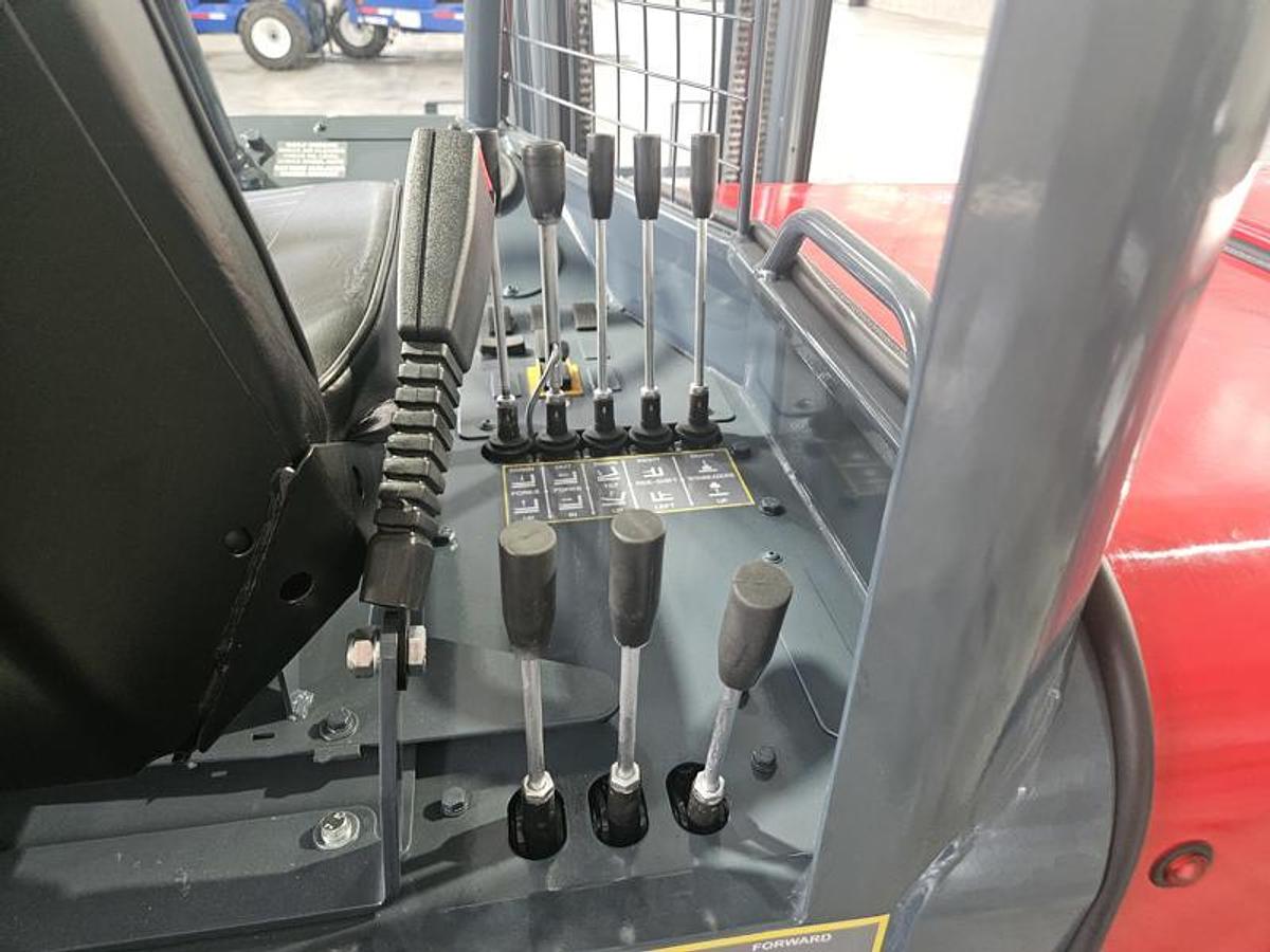 Used 2018 LOADMAC 825 2 Way Forklift w/Extended Reach