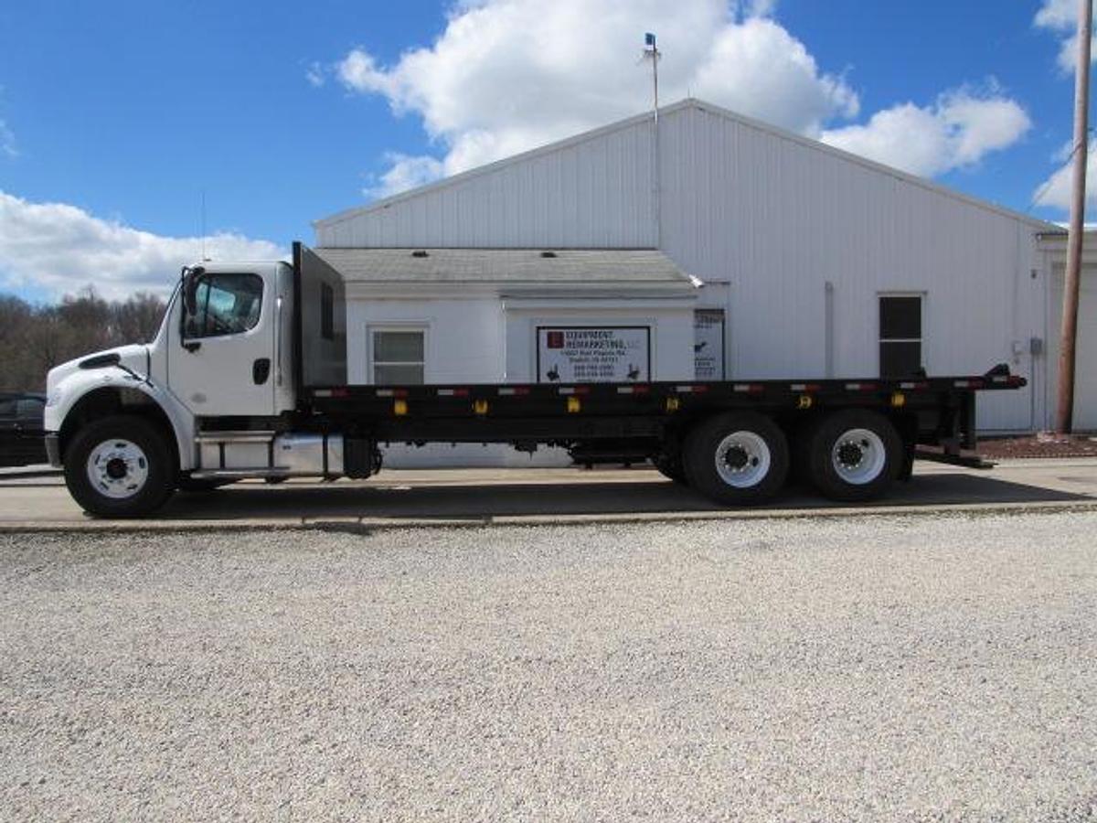 Used 2022 Freightliner M2 106