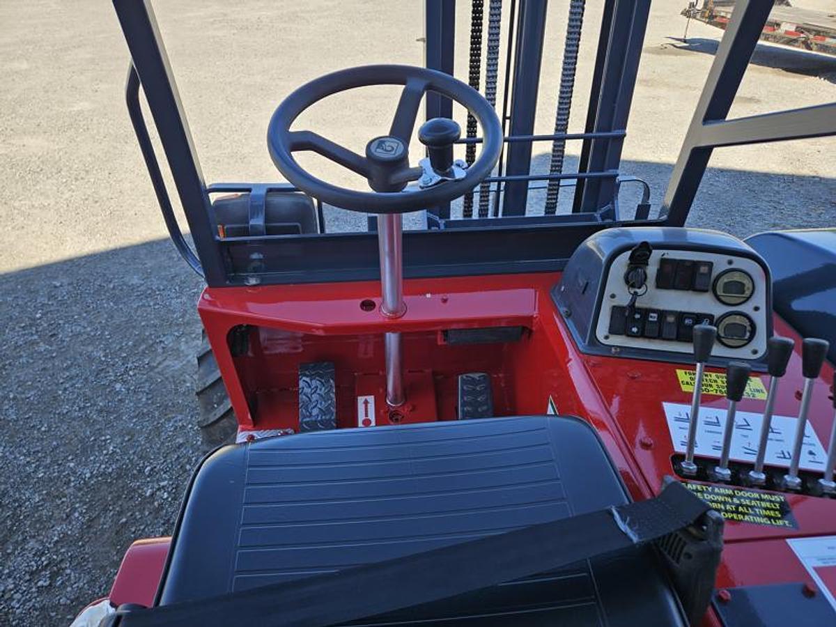 Used 2014 Moffett M55