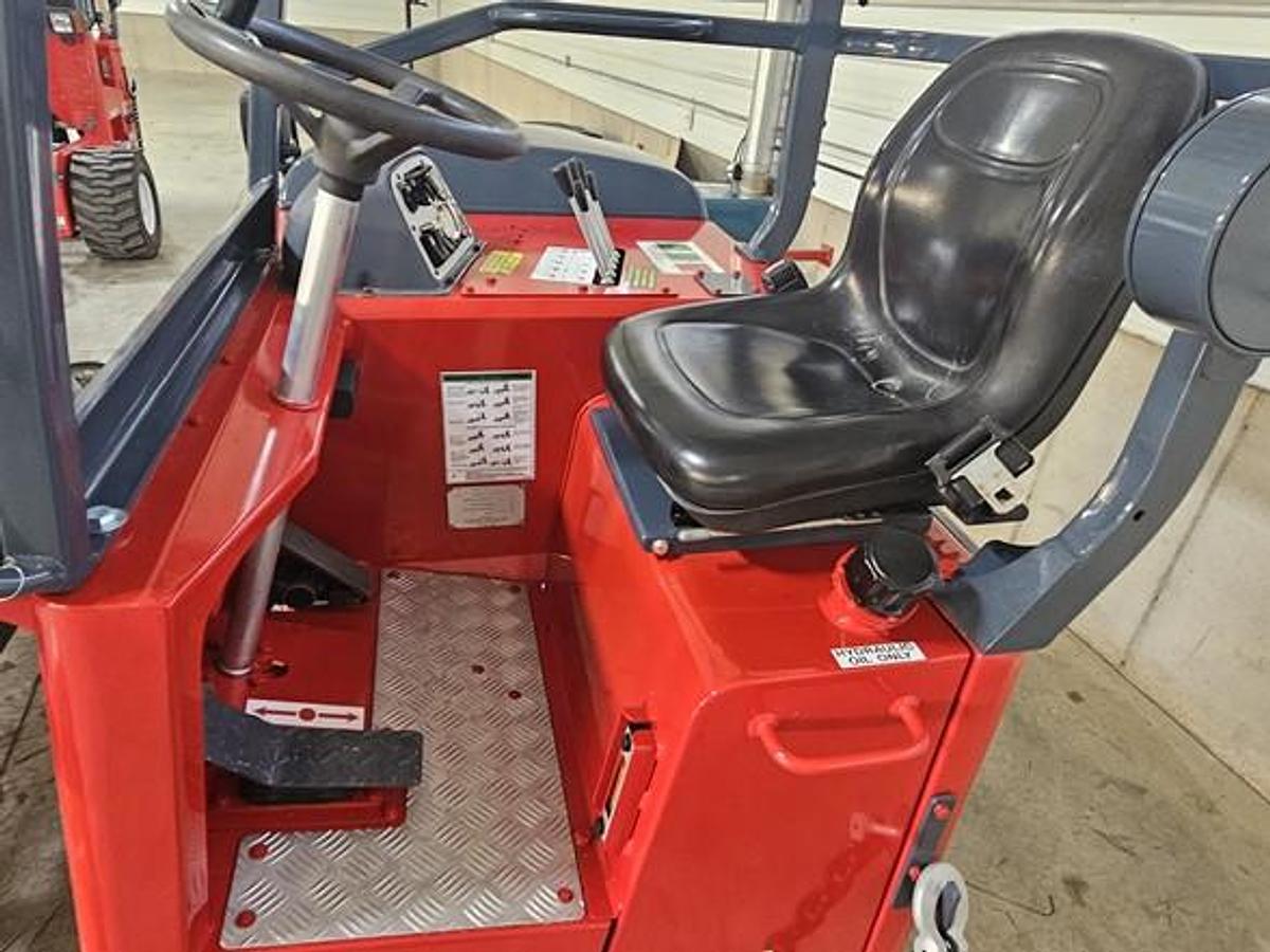 Used 2015 Moffett M8 55.3