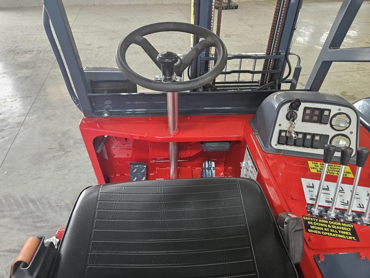 Used 2015 Moffett M5 50.3