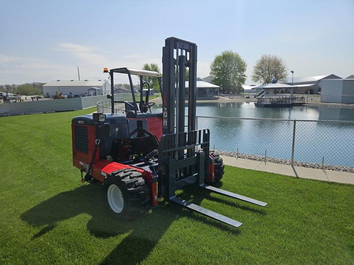 Used 2014 Moffett M70