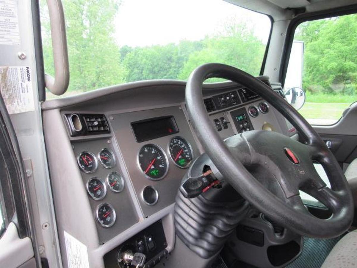 Used 2021 Kenworth T370 Flatbed Truck