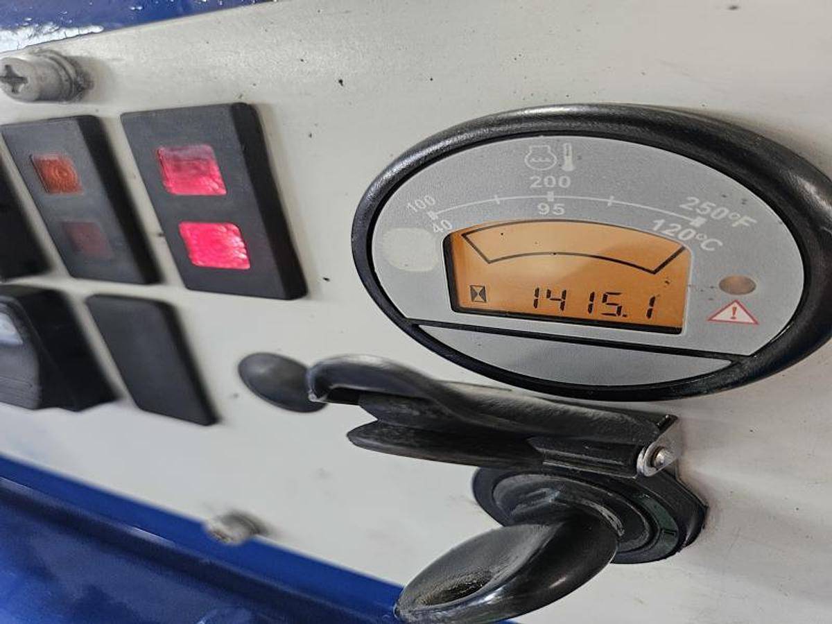 Used 2017 Moffett M8 55.3LP