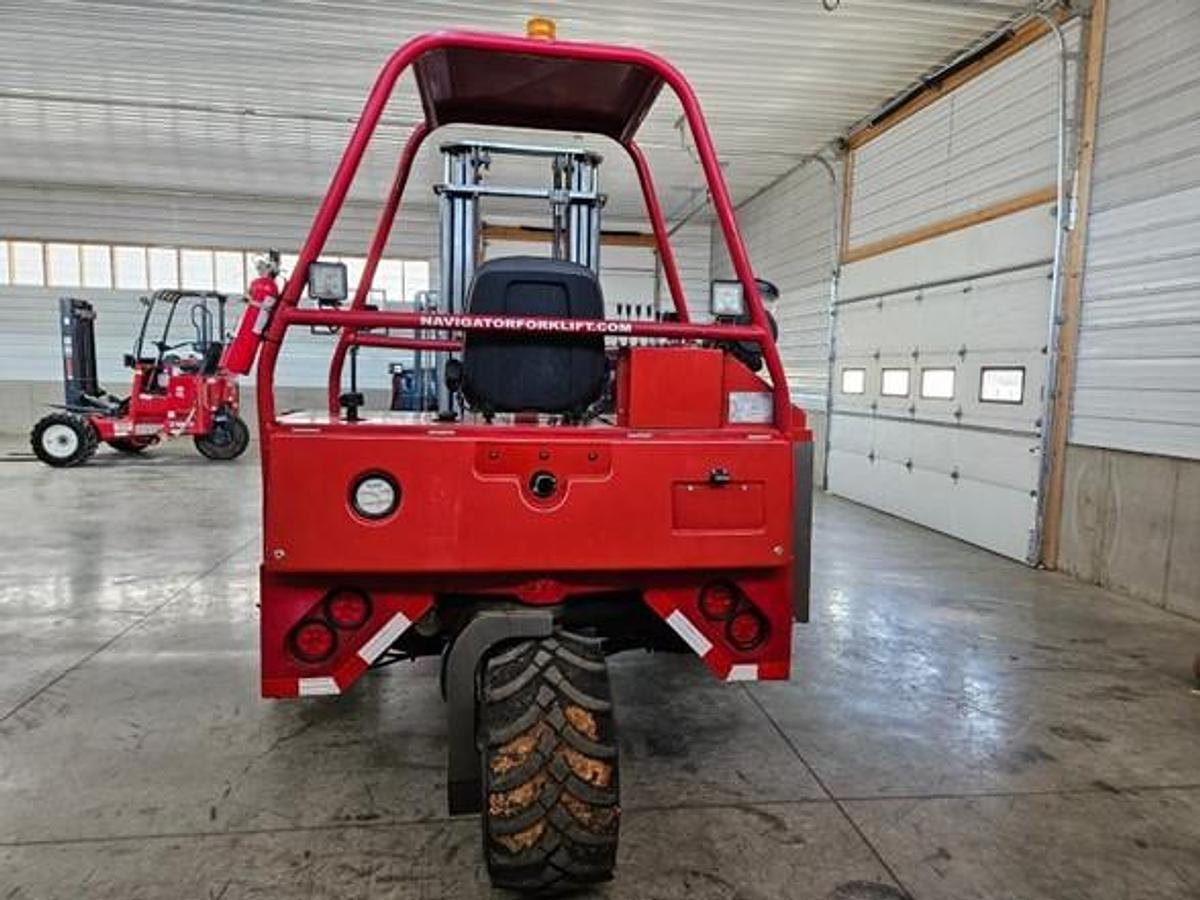 Used 2017 Navigator RT-5500 Truck Mounted Forklift