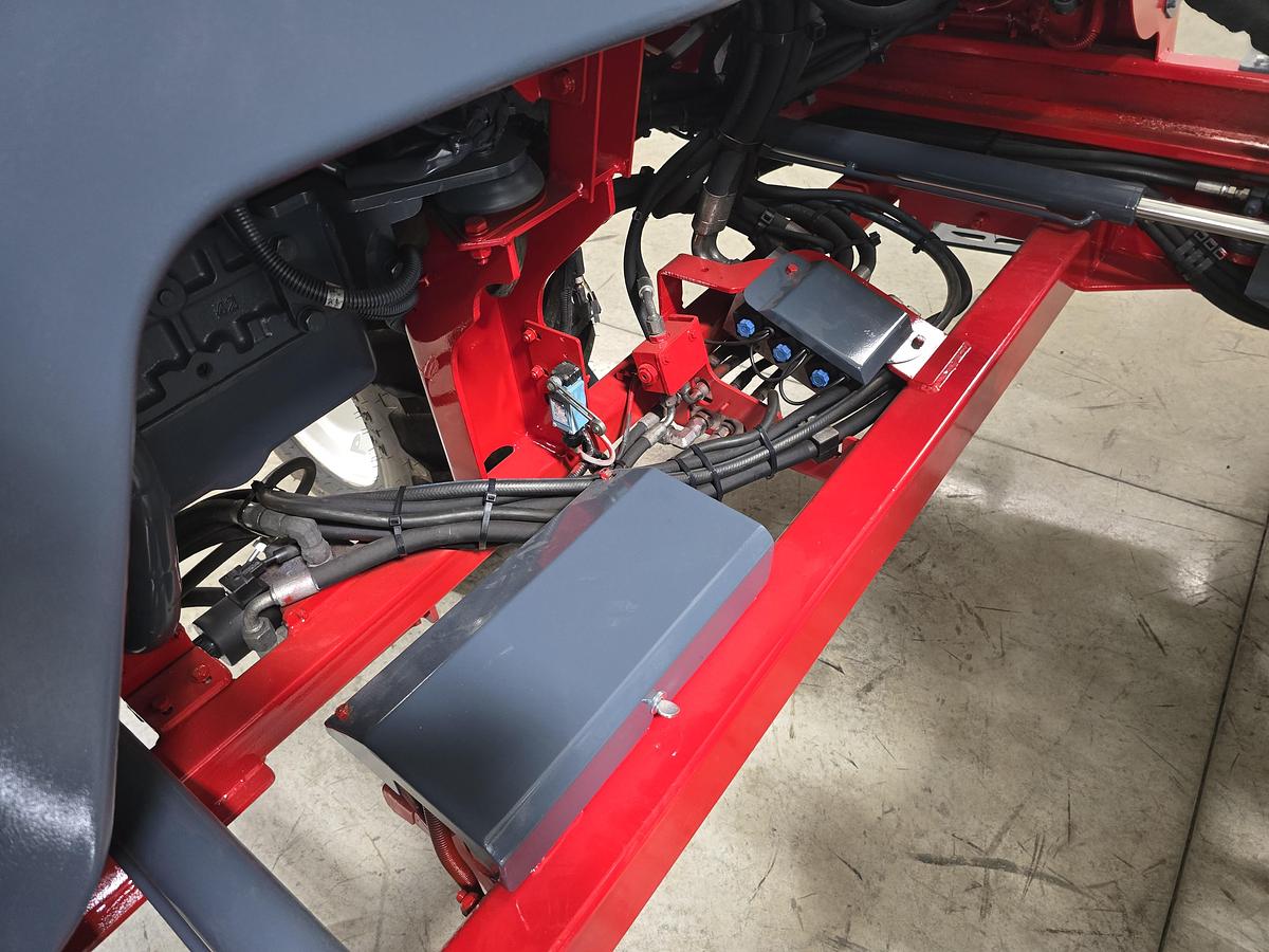 Used 2012 Moffett M50.4 4 Way