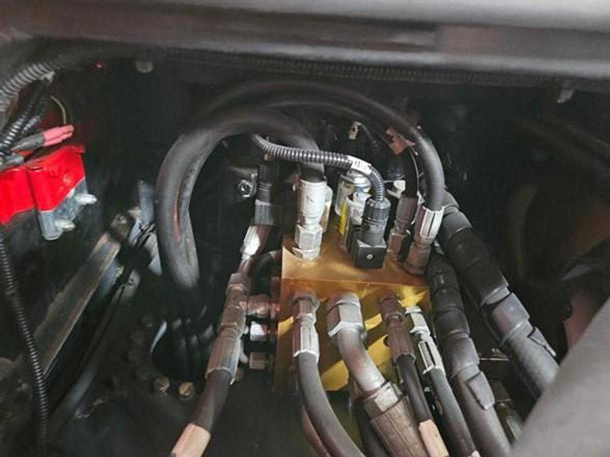 Used 2018 LOADMAC 825  2 Way Forklift w/Extended Reach