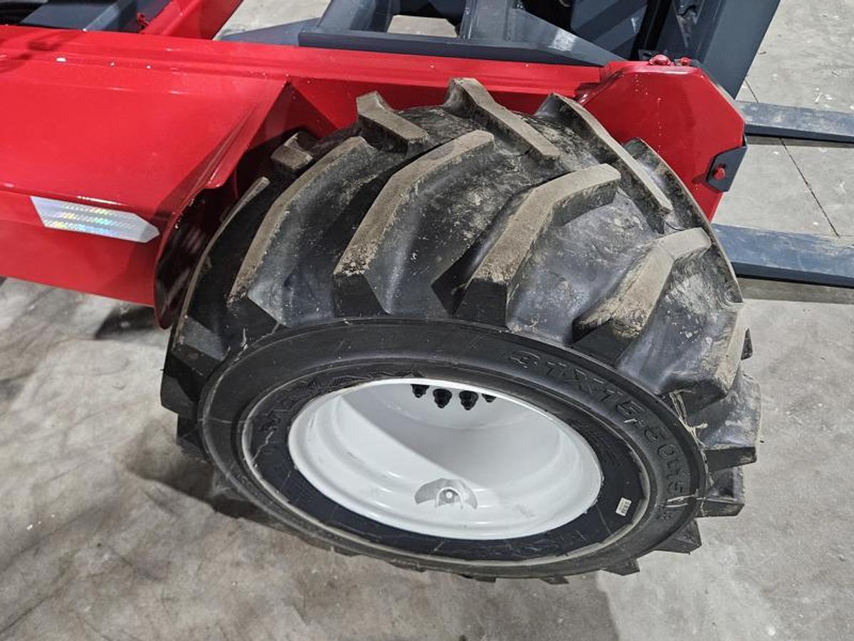 Used 2015 Moffett M8 55.3