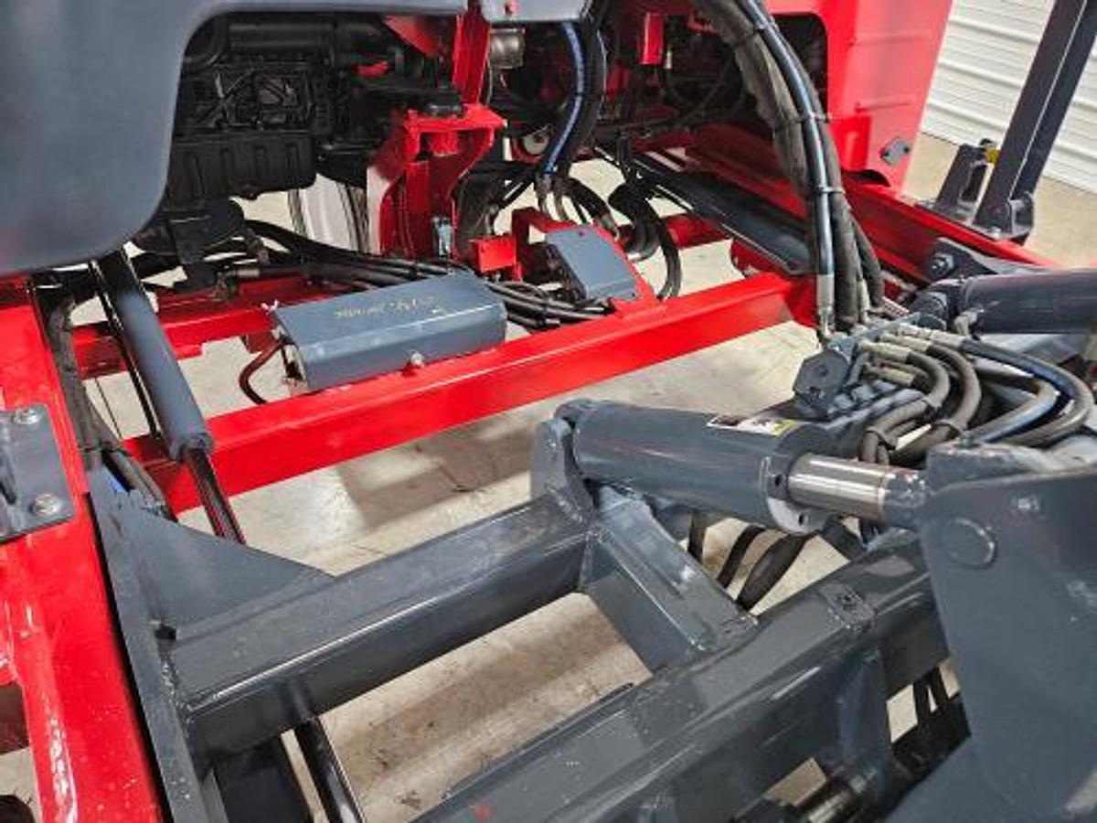 Used 2015 Moffett M8 55.4  4 Way