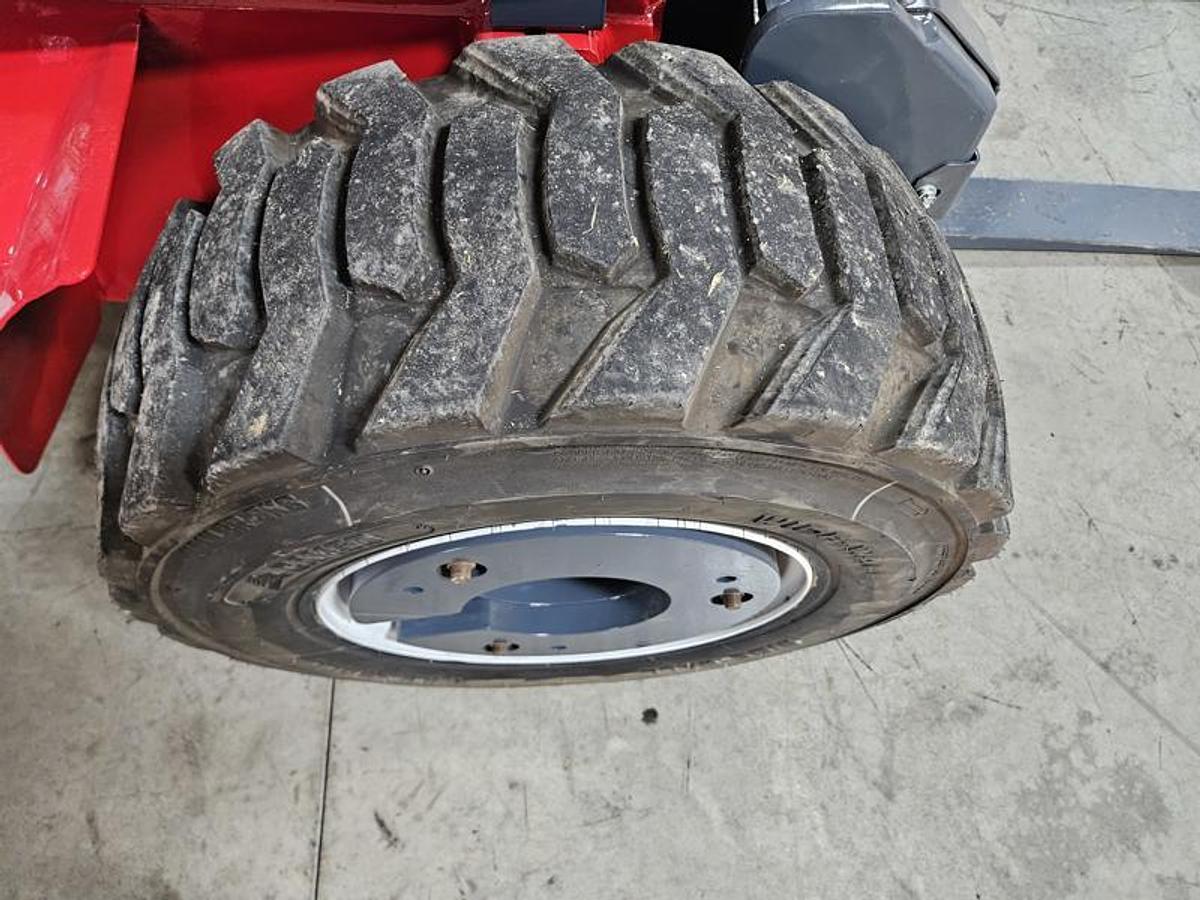 Used 2007  Moffett M 55.4  4 Way