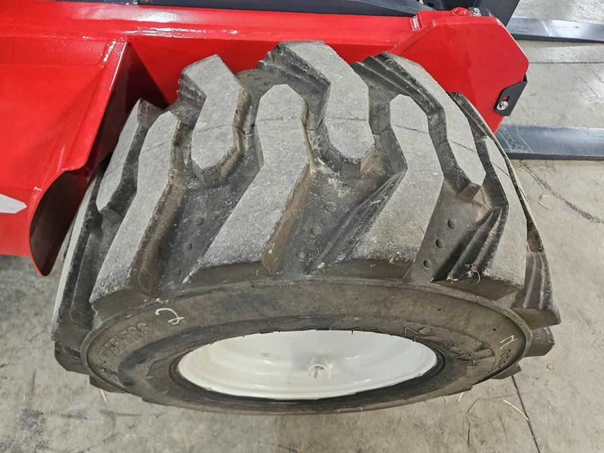 Used 2015 Moffett M8 55.3