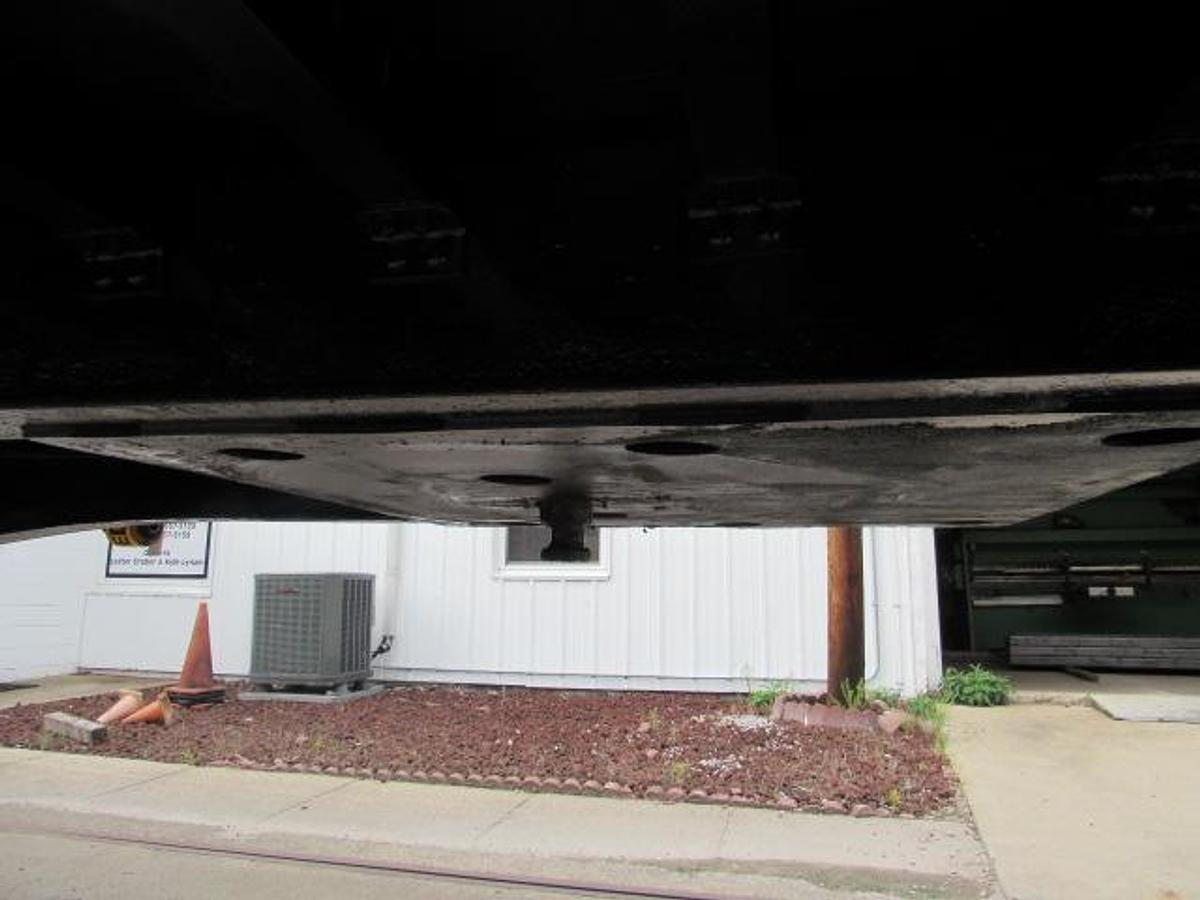 Used 2016 Great Dane Trailers 48' X 102" Flatbed Moffett Trailer