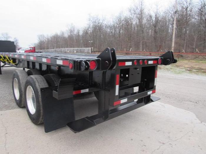 Used 2013 Utility 45' X 102 Princeton/Moffett Trailer