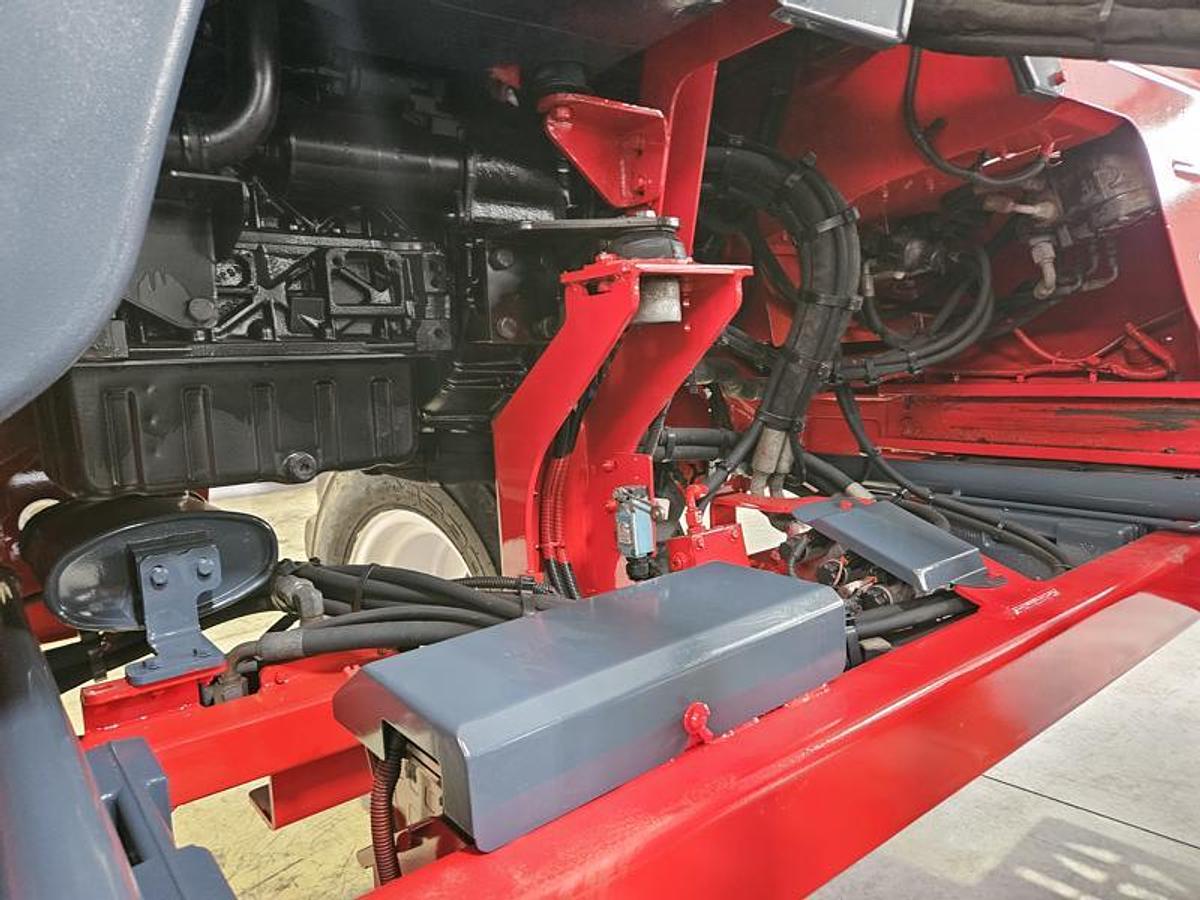 Used 2016 Moffett M8 55.4  4 Way