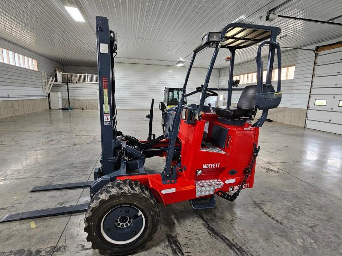 Used 2006 Moffett M 55.4 4 Way