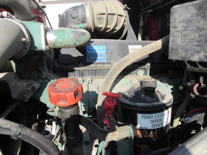 Used 2016 VOLVO VHD FLATBED TRUCK W/UNIVERSAL MOFFETT/PRINCETON MOUNTING KIT