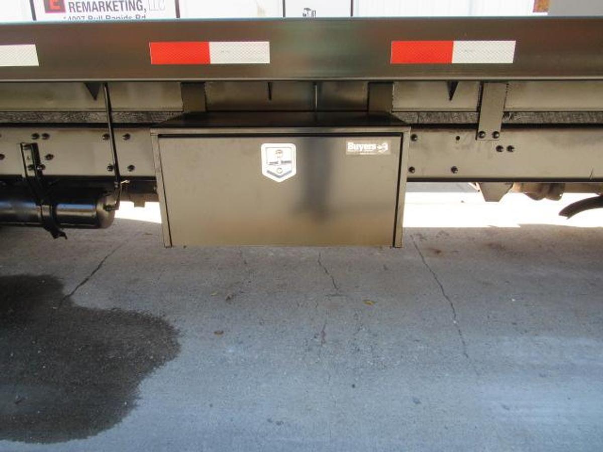 Used 2022 Freightliner M2 106