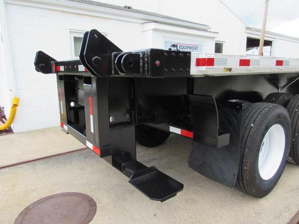 Used 2017 Great Dane Trailers 36' 6" X 102" Aluminum Combo Flatbed Moffett Trailer