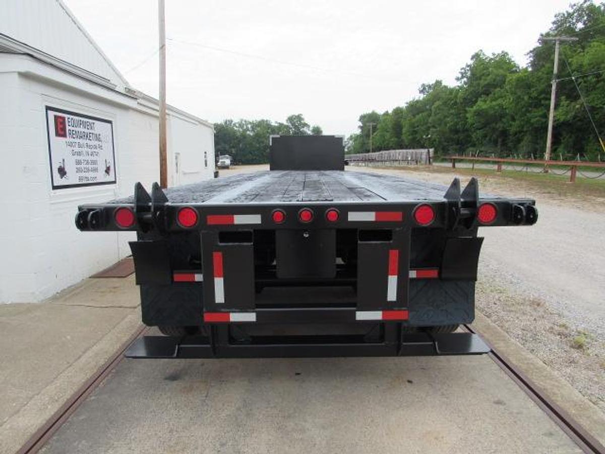 Used 2015 Great Dane Trailers 35' 10" X 102" Flatbed Moffett Trailer