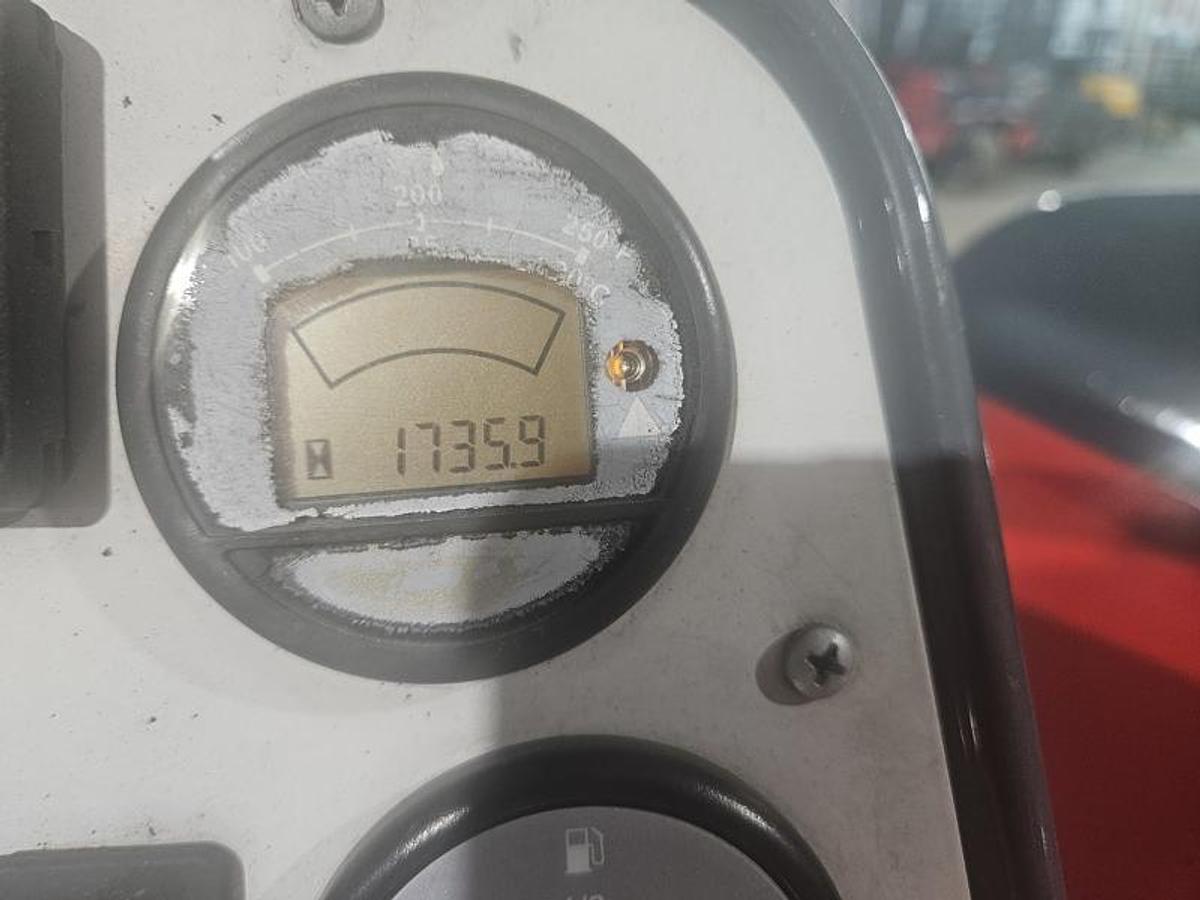 Used 2015 Moffett M8 55.3