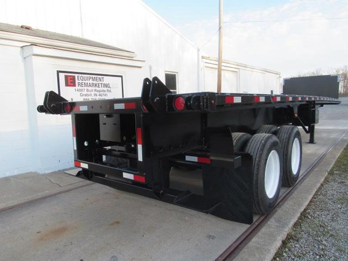Used 2016 Great Dane Trailers 36' 6" X 102" Flatbed Moffett Trailer