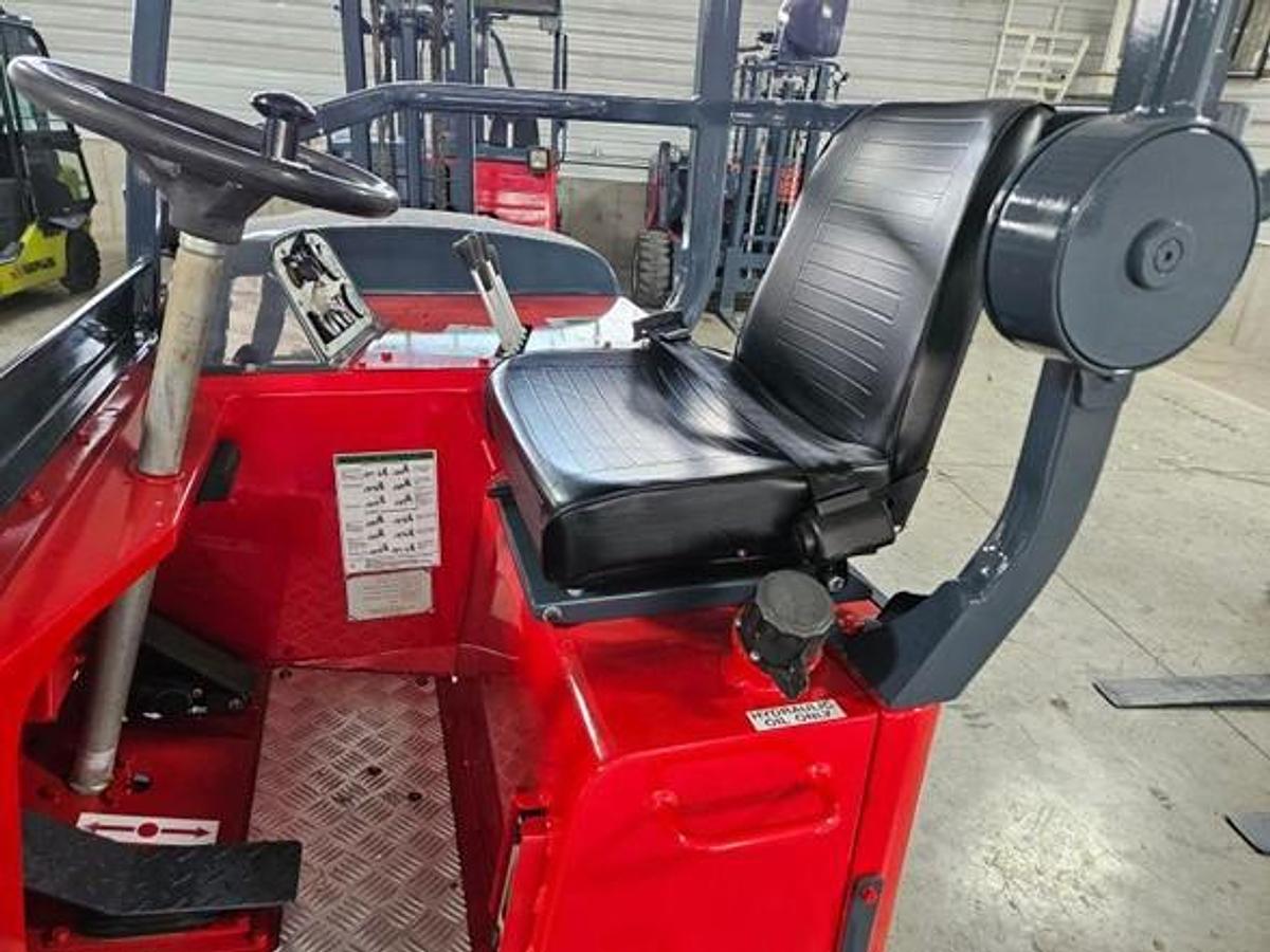 Used 2015 Moffett M8 55.3