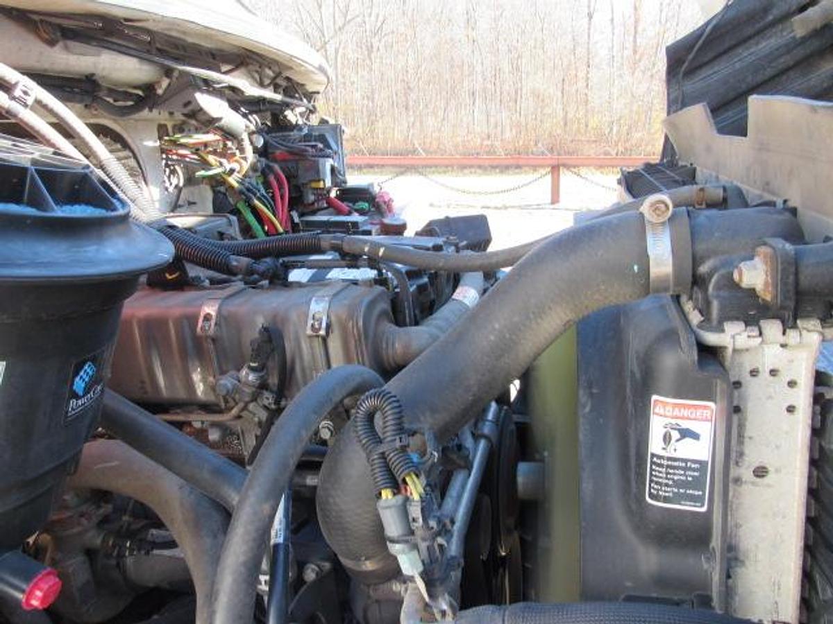 Used 2022 Freightliner M2 106