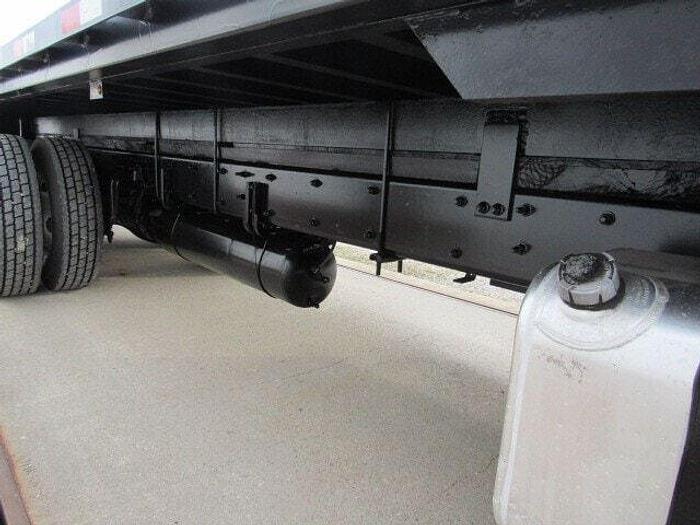 Used 2016 Freightliner M2 106