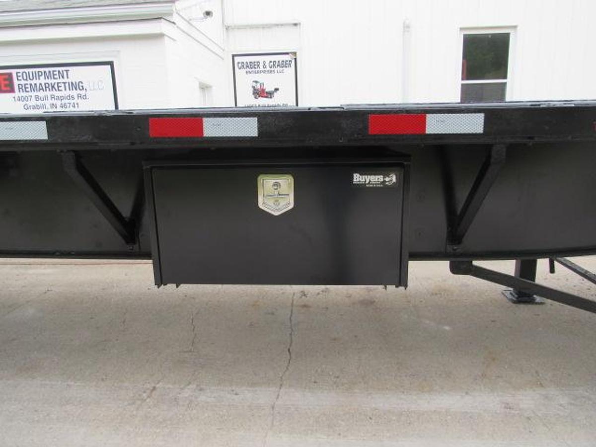 Used 2017 Utility 45' X 102 Princeton/Moffett Trailer