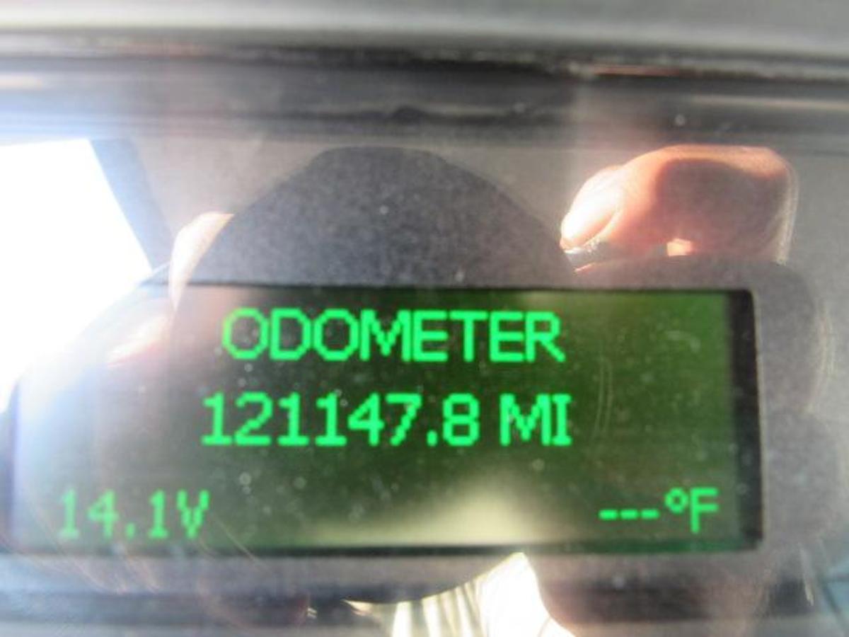 Used 2023 Freightliner M2 106