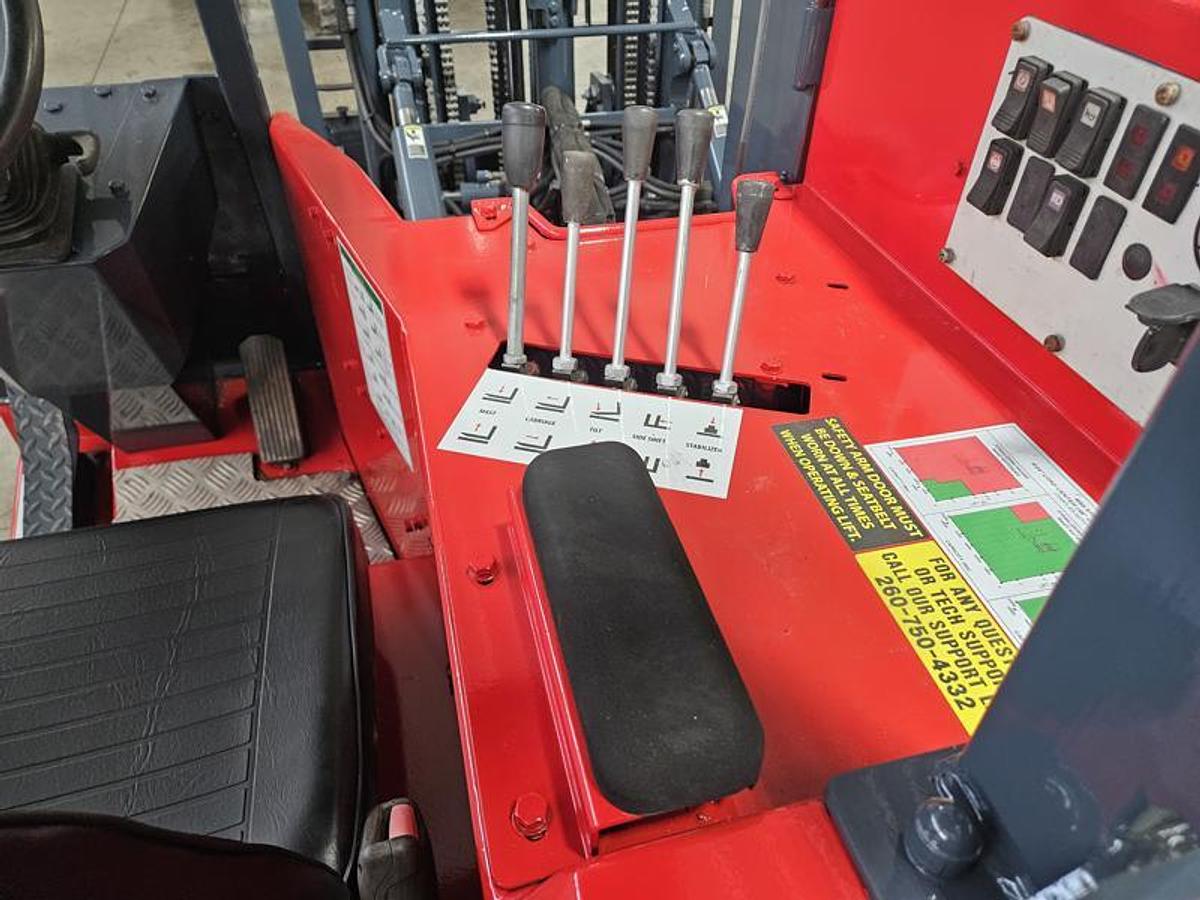 Used 2015 Moffett M8 55.3LP