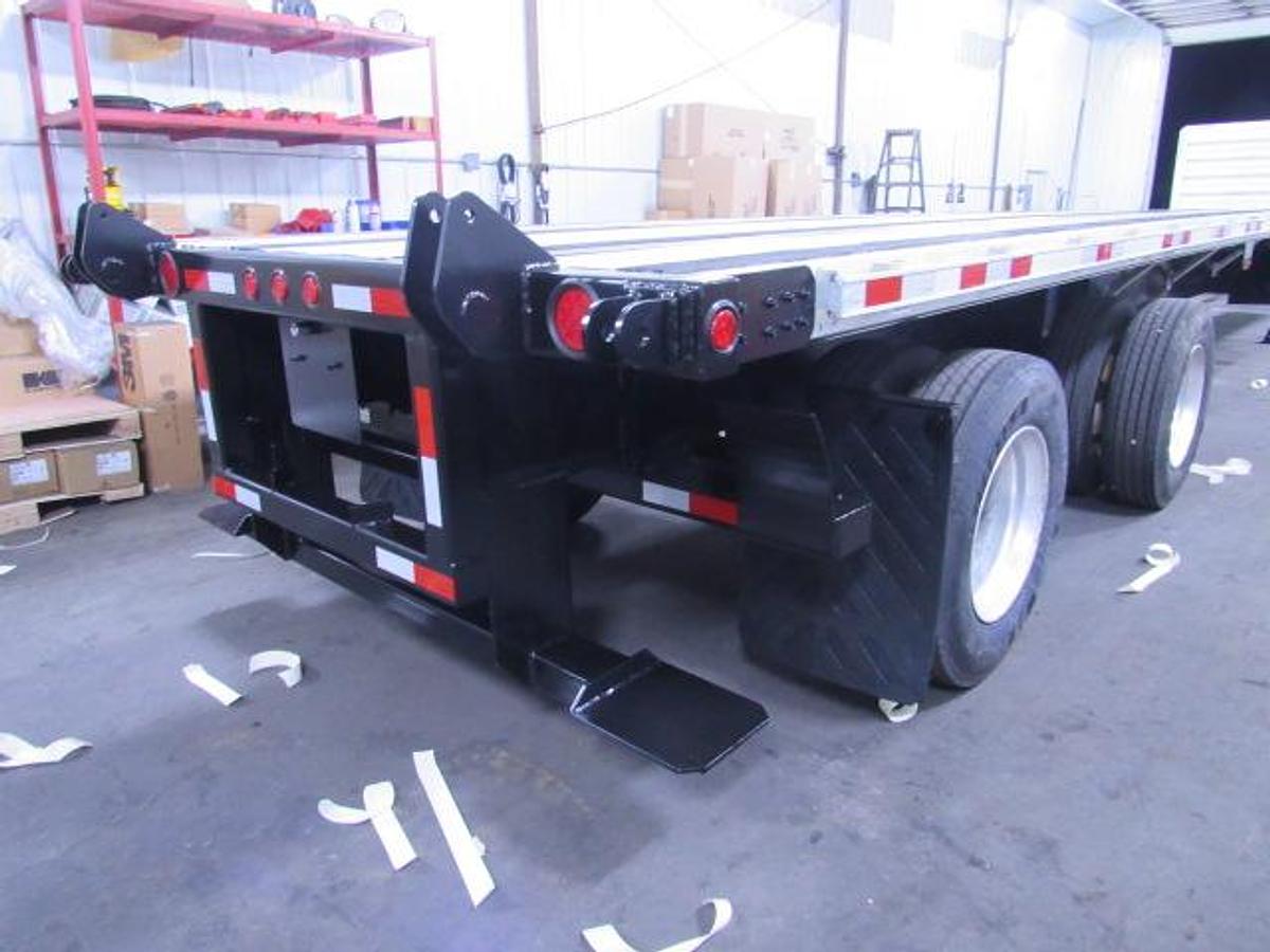 Used 2016 Great Dane Trailers 48' X 102 Aluminum Combo Flatbed Moffett Trailer