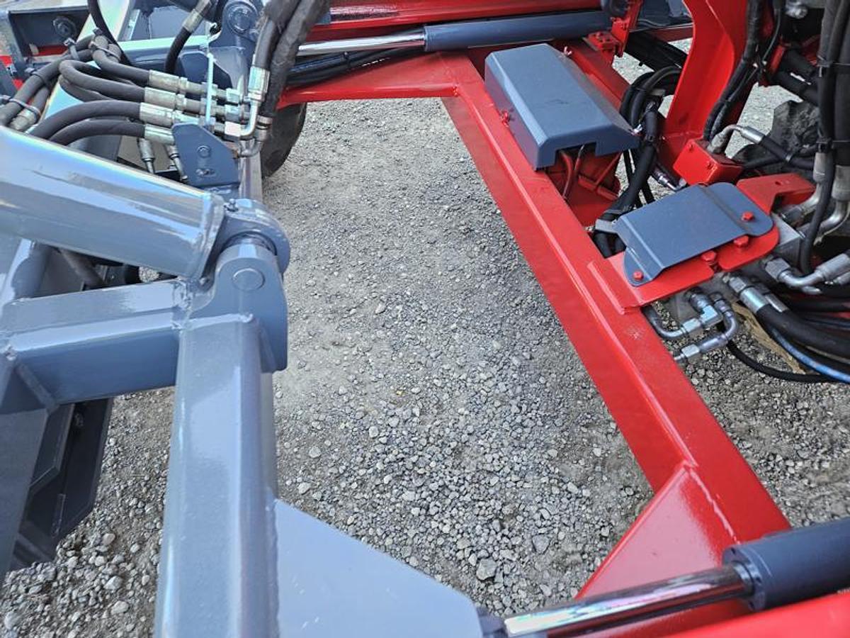 Used 2014 Moffett M55