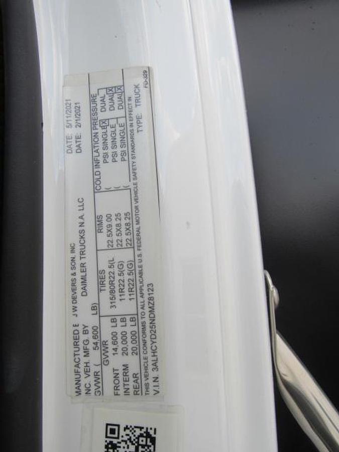 Used 2022 Freightliner M2 106