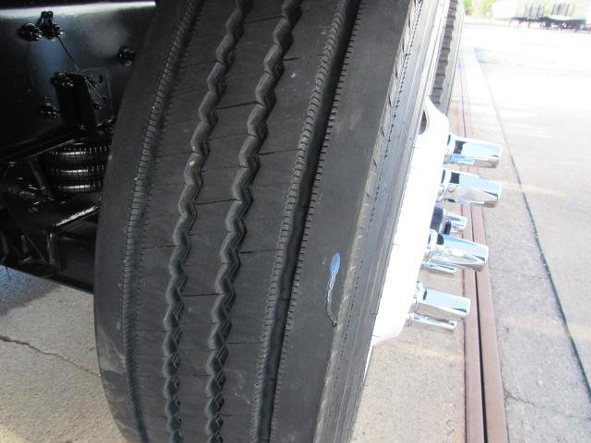 Used 2022 Freightliner M2 106